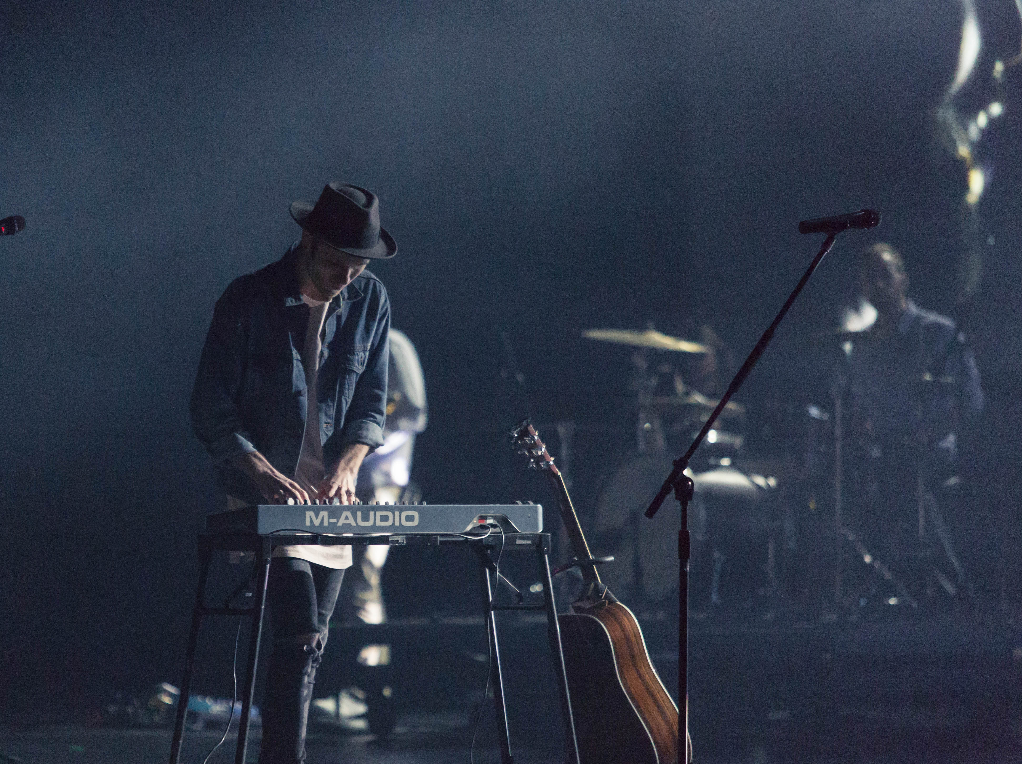 keyboard player on stage